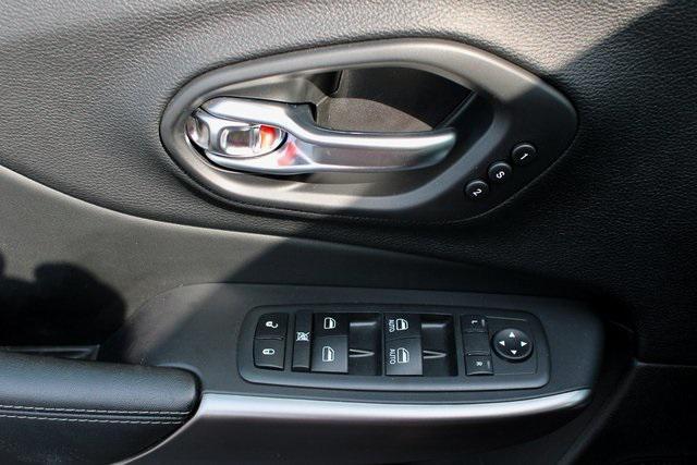 used 2020 Jeep Cherokee car, priced at $20,545