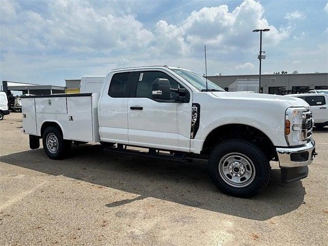 new 2025 Ford F-350 car, priced at $73,990