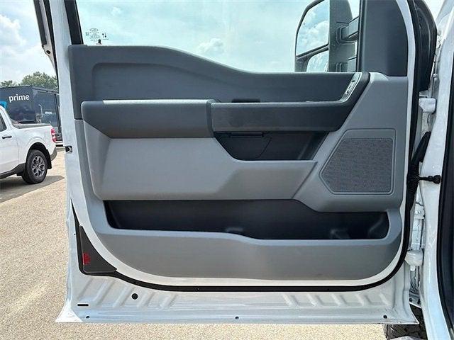 new 2025 Ford F-350 car, priced at $73,990