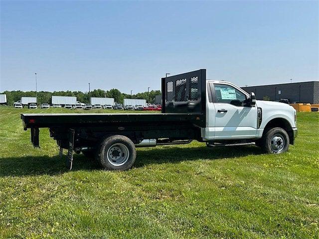 new 2025 Ford F-350 car, priced at $71,978
