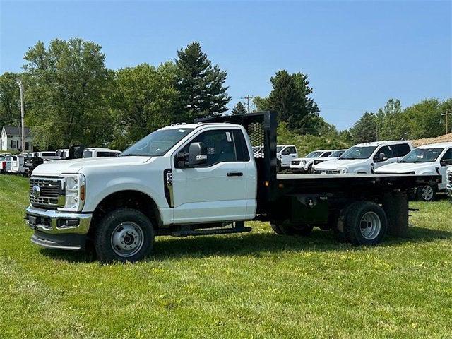 new 2025 Ford F-350 car, priced at $71,978