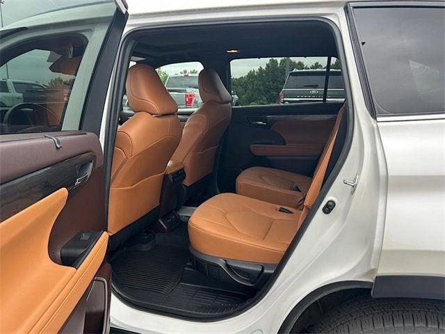 used 2021 Toyota Highlander car, priced at $37,900