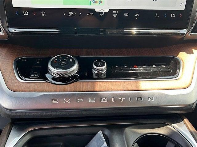 new 2025 Ford Expedition car, priced at $84,216
