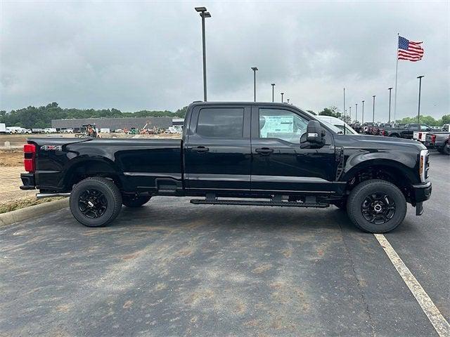 new 2025 Ford F-350 car, priced at $61,162