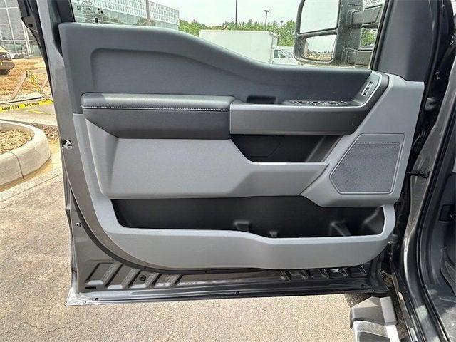 new 2025 Ford F-350 car, priced at $61,162