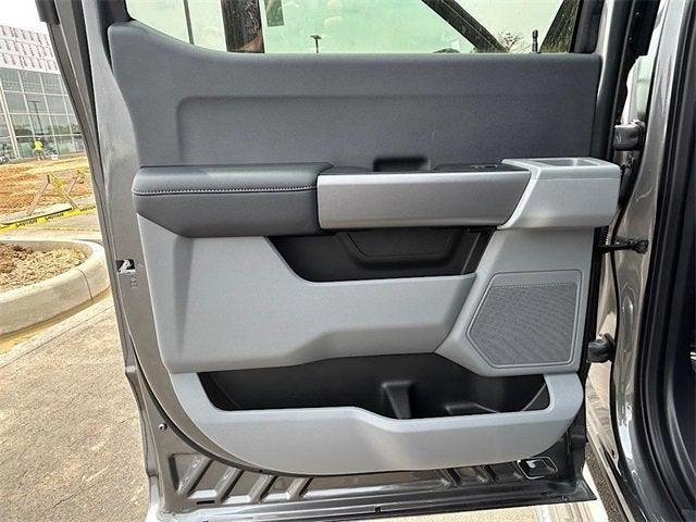 new 2025 Ford F-350 car, priced at $61,162