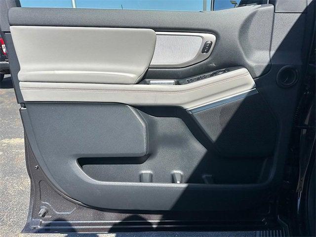 new 2025 Ford Expedition car, priced at $71,445