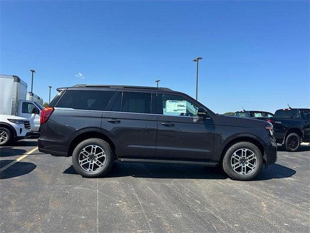 new 2025 Ford Expedition car, priced at $71,445