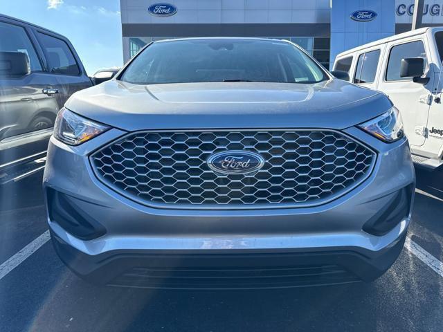 new 2024 Ford Edge car, priced at $32,400