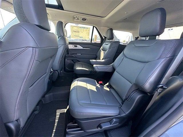 new 2025 Ford Explorer car, priced at $47,881