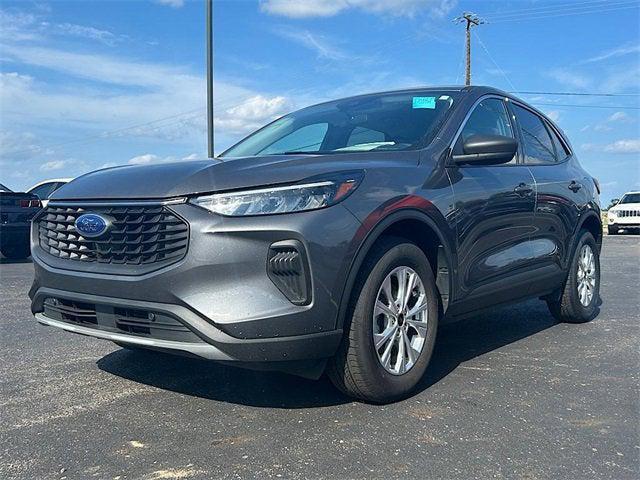used 2023 Ford Escape car, priced at $22,900