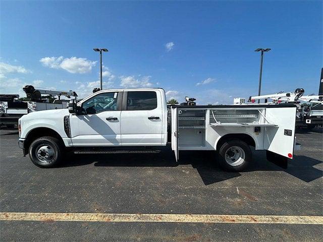 new 2025 Ford F-350 car, priced at $77,880