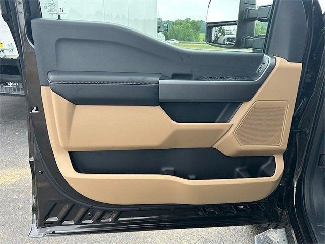 new 2025 Ford F-350 car, priced at $62,062