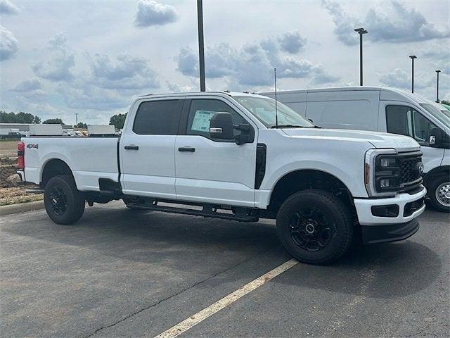 new 2025 Ford F-350 car, priced at $59,662