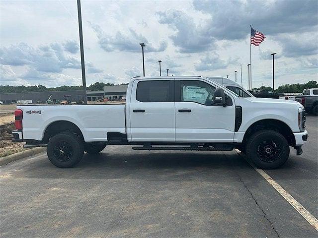 new 2025 Ford F-350 car, priced at $59,662