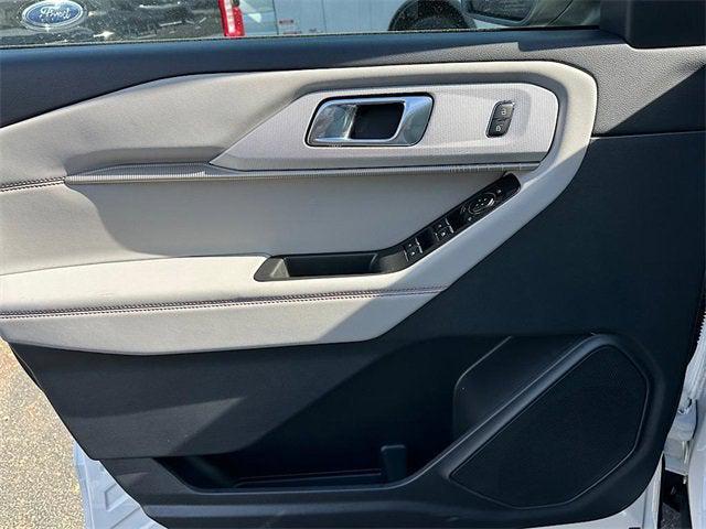 new 2025 Ford Explorer car, priced at $47,035