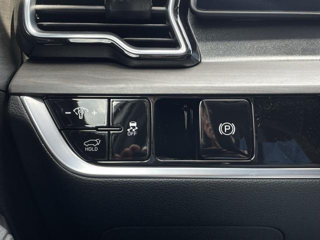 new 2025 Kia Sportage car, priced at $37,170