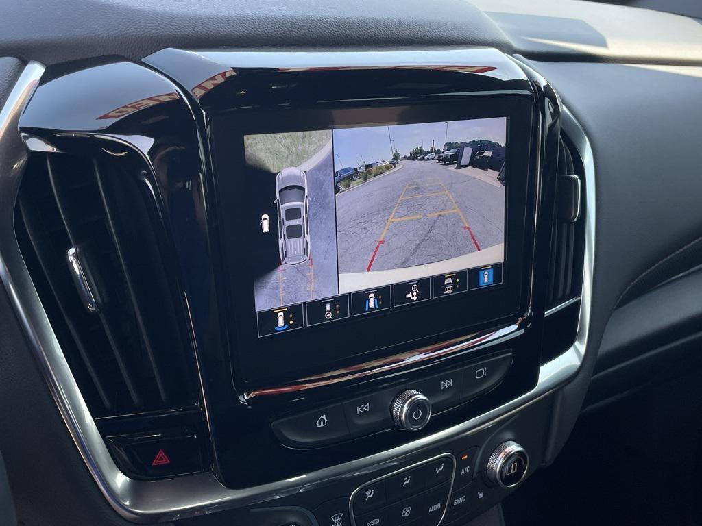 used 2023 Chevrolet Traverse car, priced at $34,819