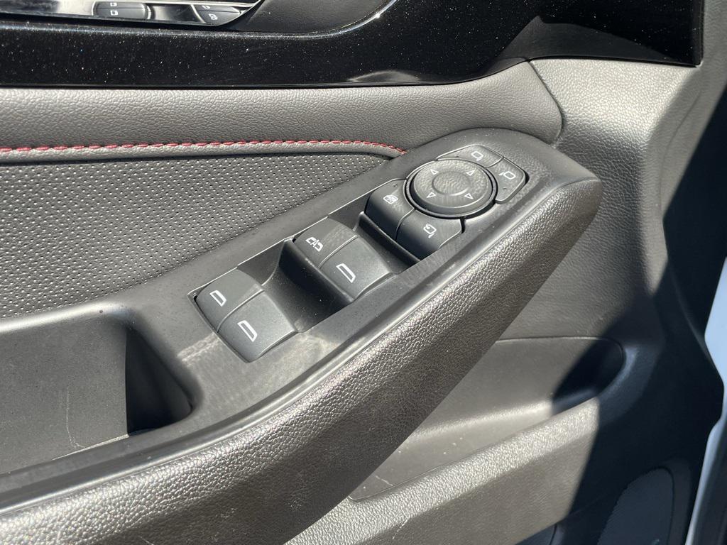 used 2023 Chevrolet Traverse car, priced at $34,819