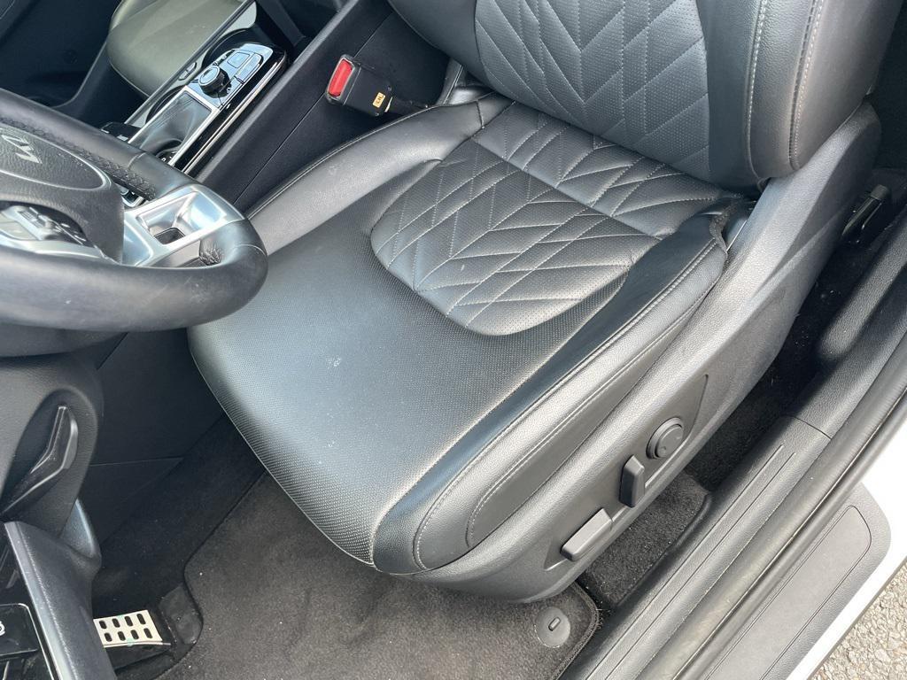 new 2024 Kia Sportage car, priced at $36,000