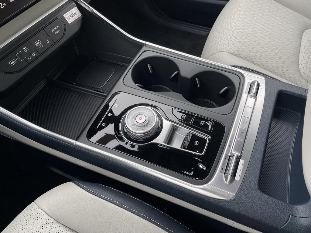 new 2026 Kia Carnival Hybrid car, priced at $51,953