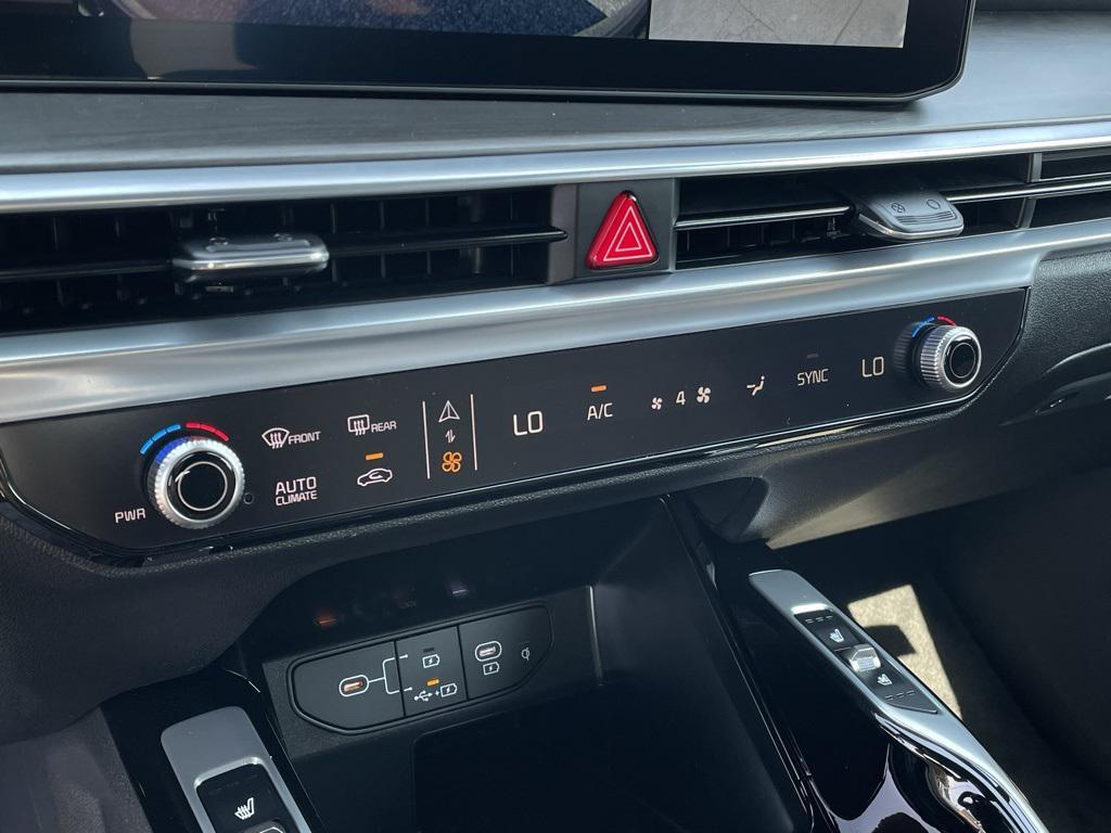 new 2026 Kia Sorento car, priced at $48,525