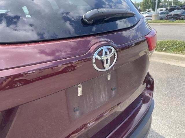 used 2017 Toyota Highlander car, priced at $22,393