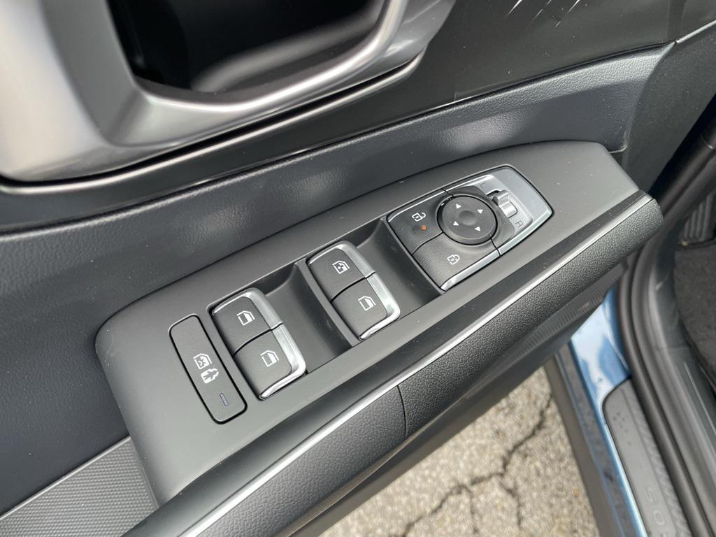 new 2026 Kia Sorento Hybrid car, priced at $39,304