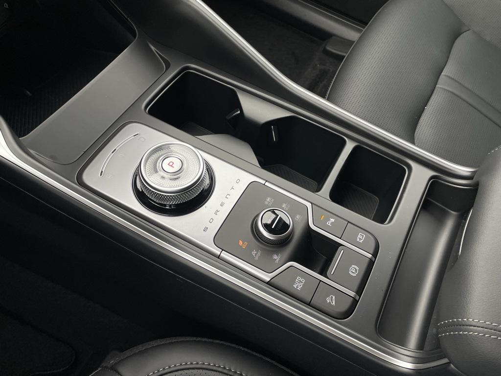new 2026 Kia Sorento Hybrid car, priced at $39,304