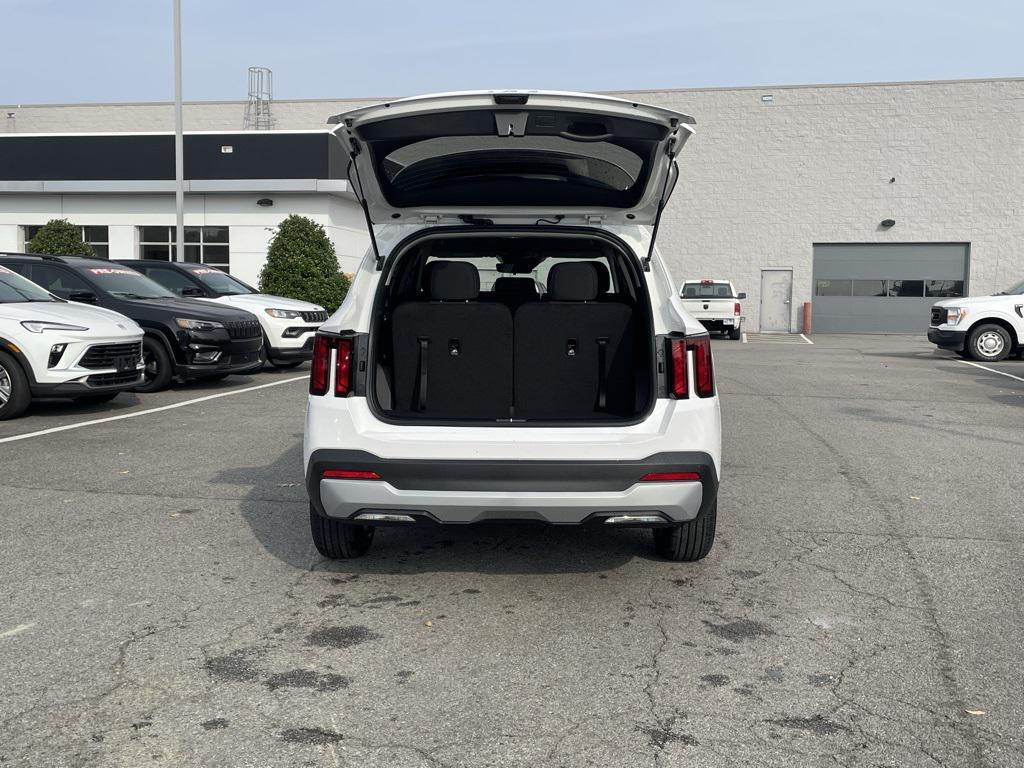 new 2026 Kia Sorento car, priced at $32,130
