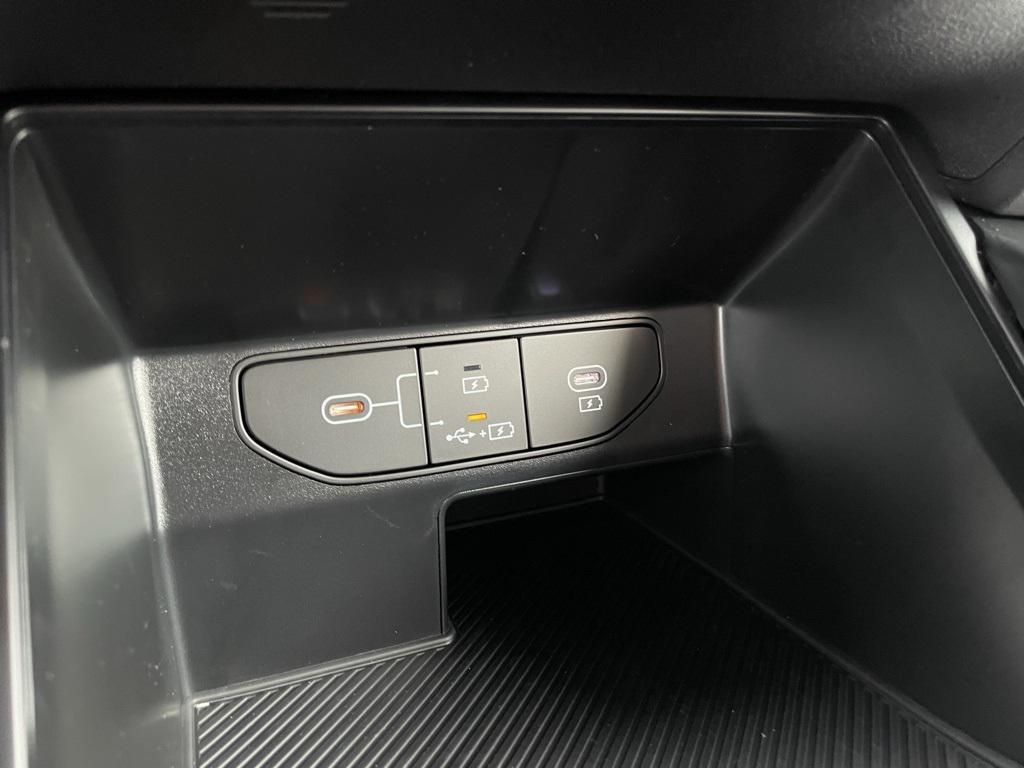 new 2026 Kia Sorento car, priced at $32,130