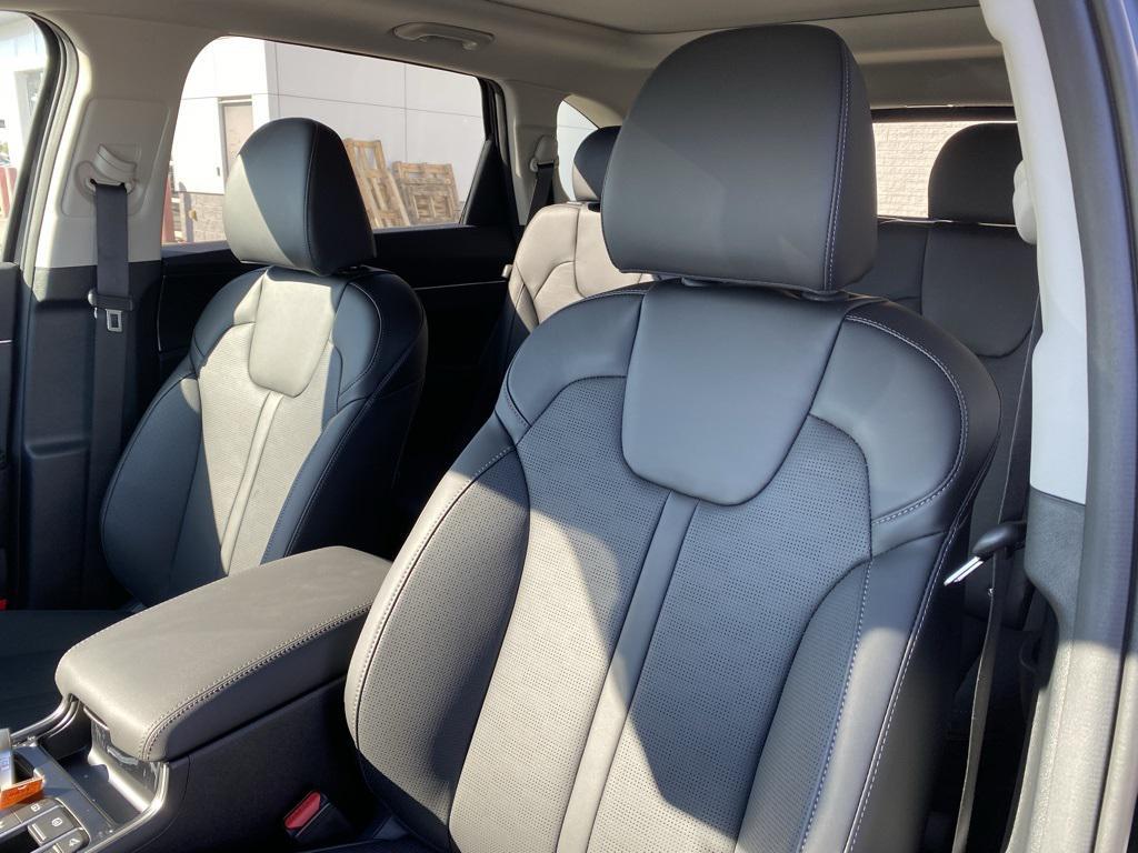 new 2026 Kia Sorento car, priced at $39,235