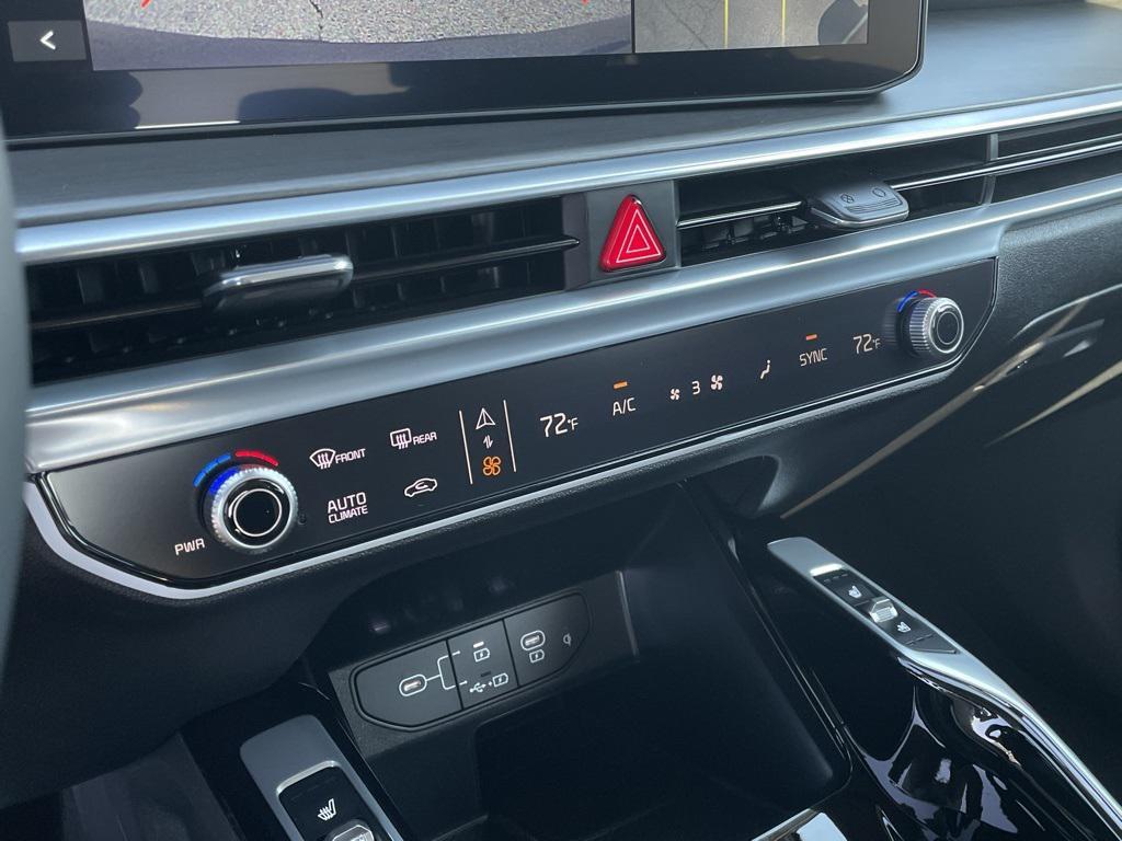 new 2026 Kia Sorento car, priced at $43,070