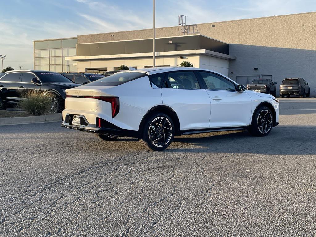 new 2025 Kia K4 car, priced at $27,020