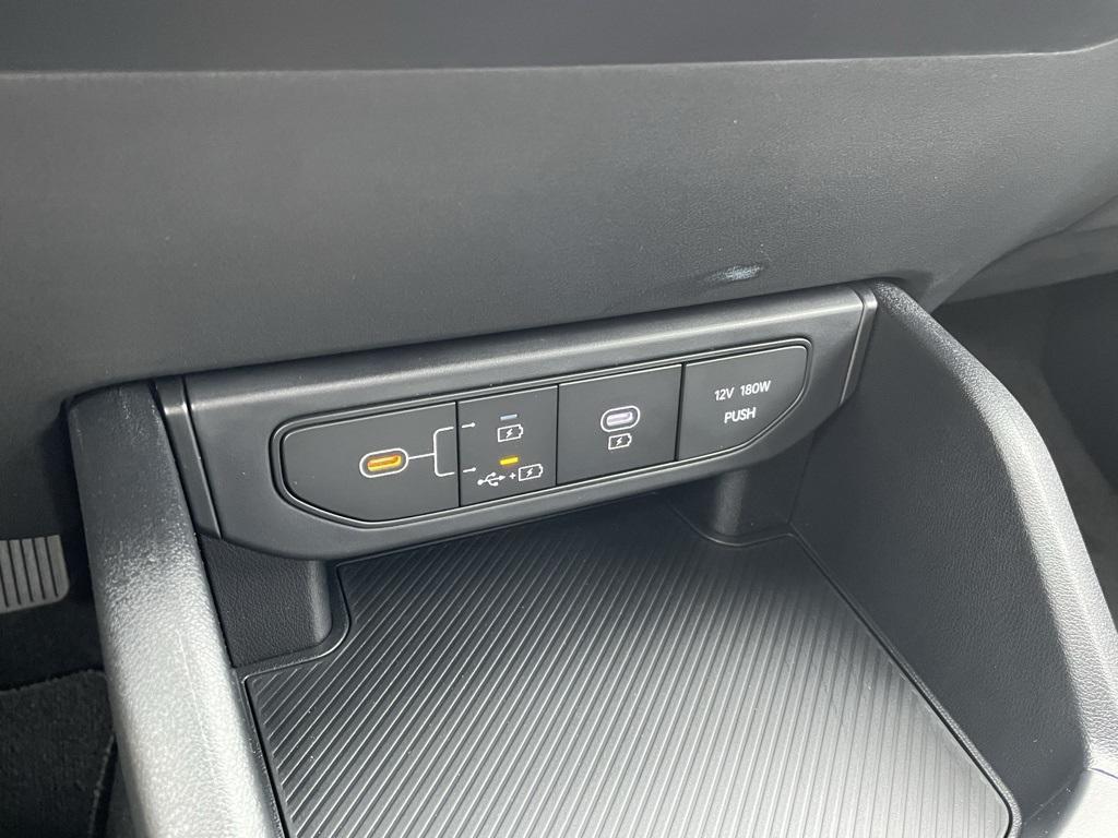 new 2025 Kia K4 car, priced at $22,999