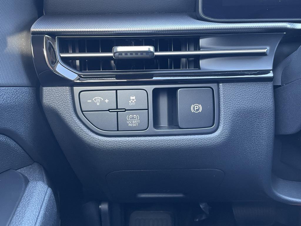 new 2026 Kia Sportage Hybrid car, priced at $31,375