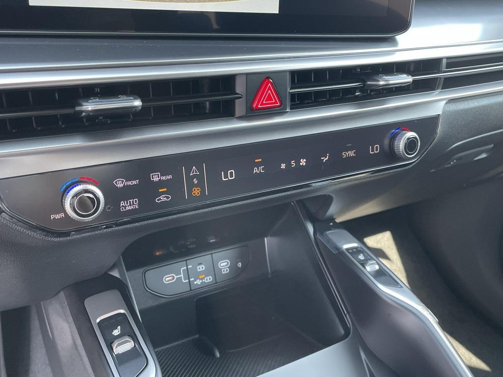 new 2026 Kia Sorento car, priced at $37,265