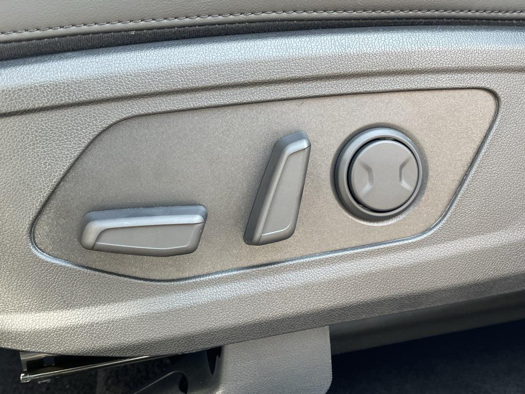 new 2026 Kia Sorento car, priced at $37,265