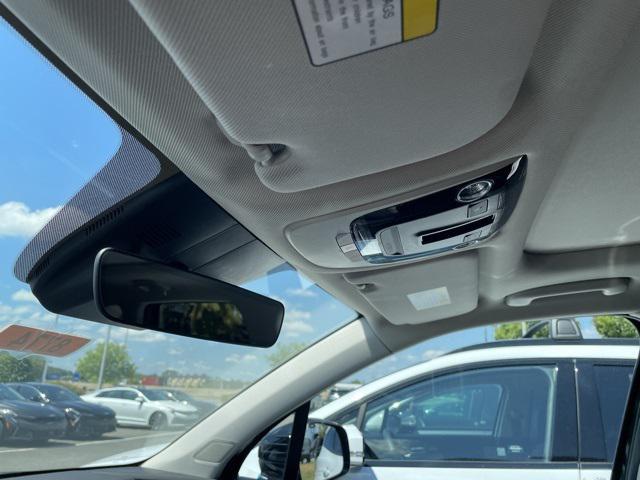 new 2025 Kia Sorento car, priced at $38,086
