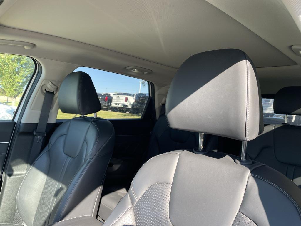 new 2025 Kia Sorento car, priced at $39,545