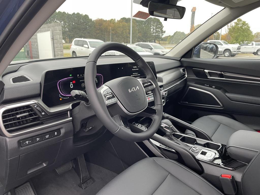 new 2025 Kia Telluride car, priced at $41,106
