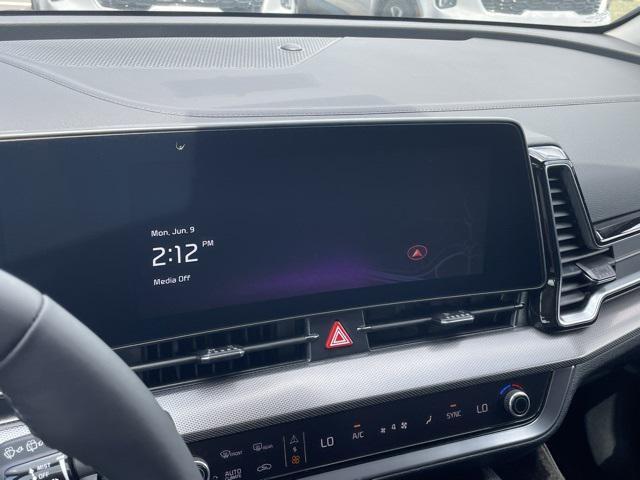 new 2025 Kia Sportage car, priced at $32,672