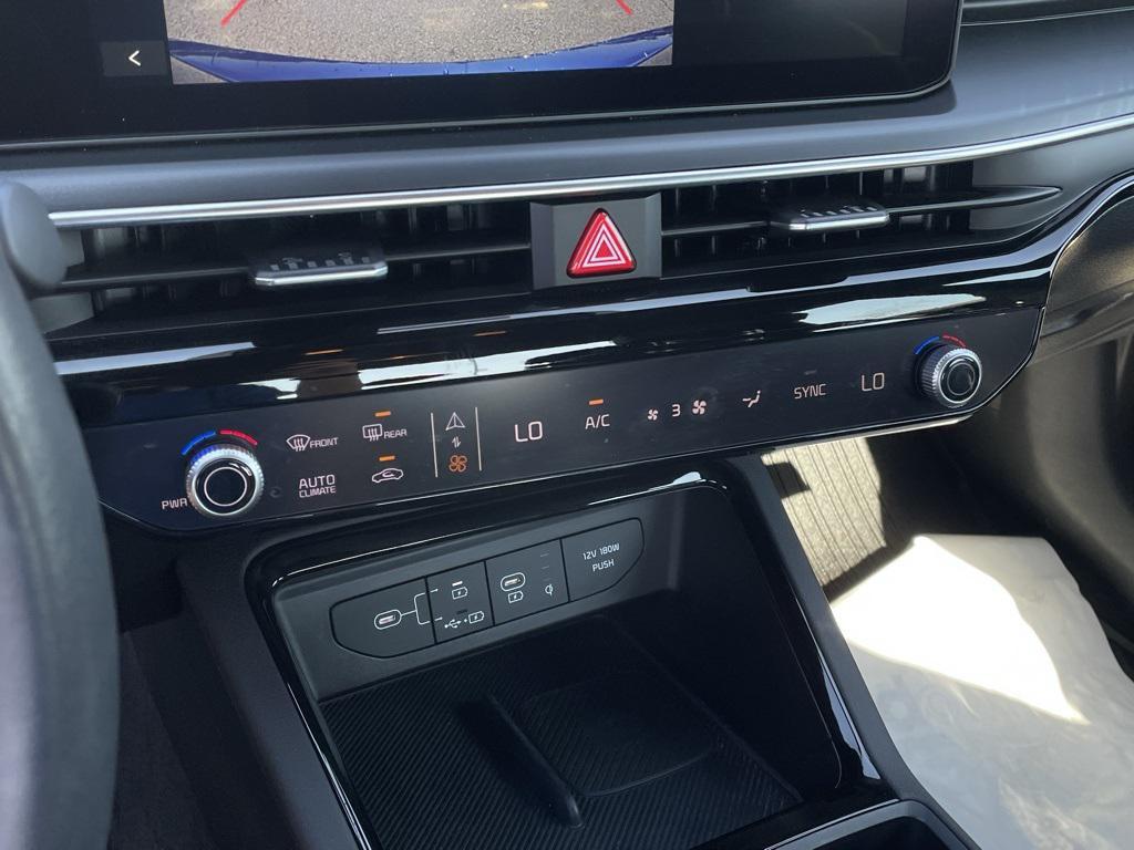 new 2025 Kia K5 car, priced at $27,559