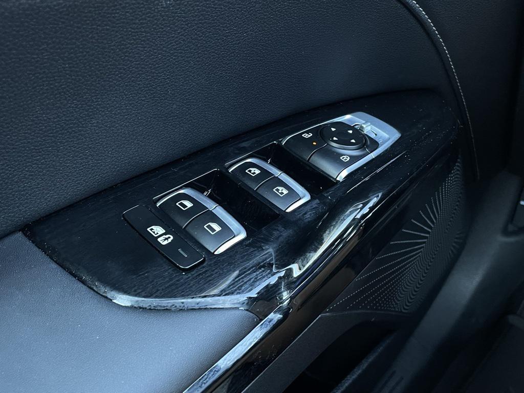 new 2025 Kia K5 car, priced at $27,559