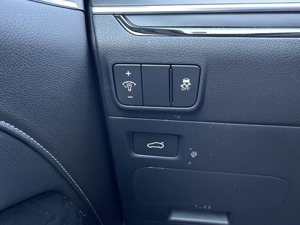 new 2025 Kia K5 car, priced at $27,559