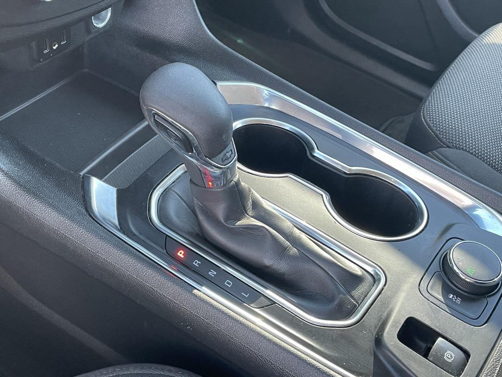 used 2021 Chevrolet Traverse car, priced at $19,310