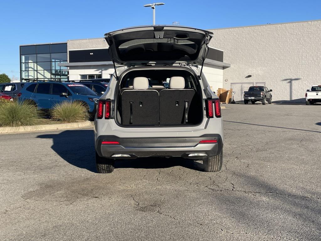 new 2026 Kia Sorento car, priced at $33,943