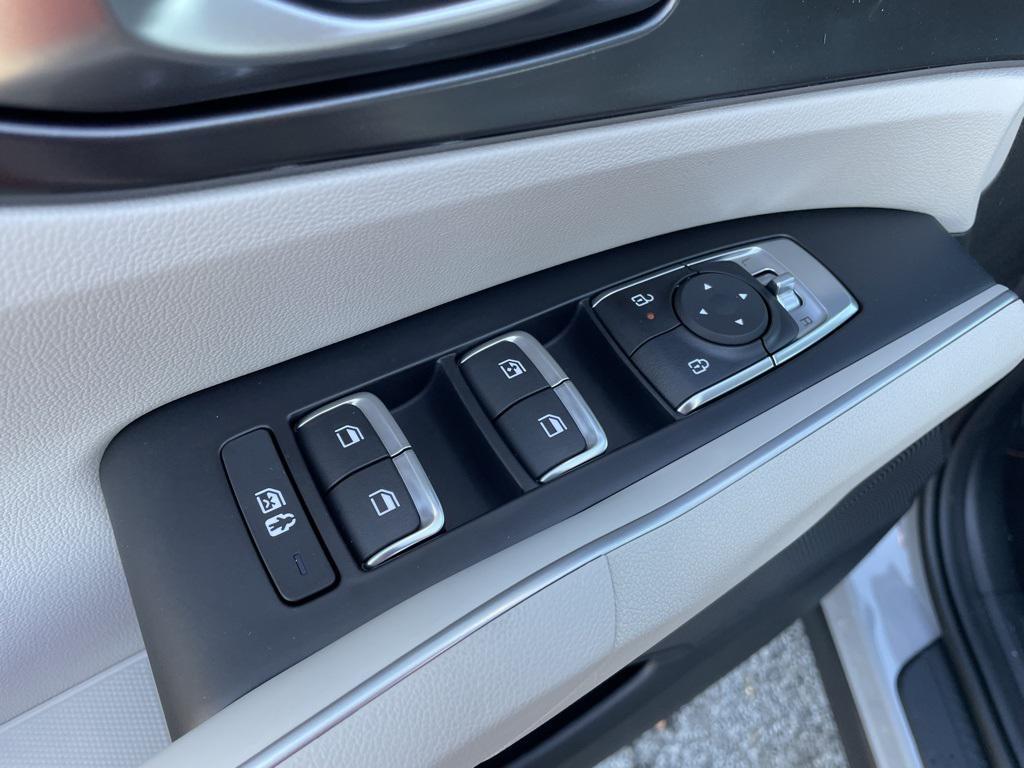 new 2026 Kia Sorento car, priced at $33,943