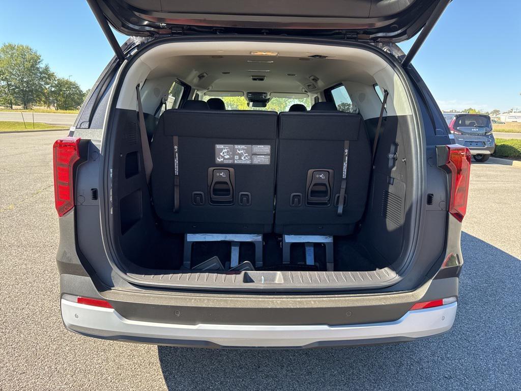 new 2026 Kia Carnival Hybrid car, priced at $43,625