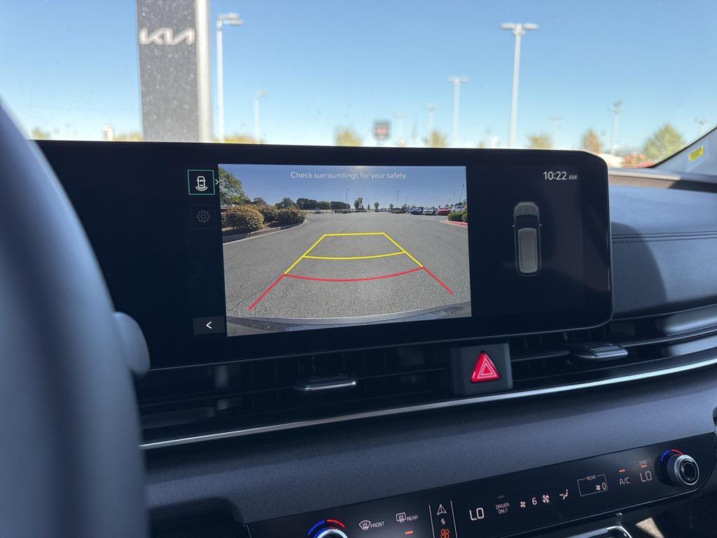 new 2026 Kia Carnival Hybrid car, priced at $43,625